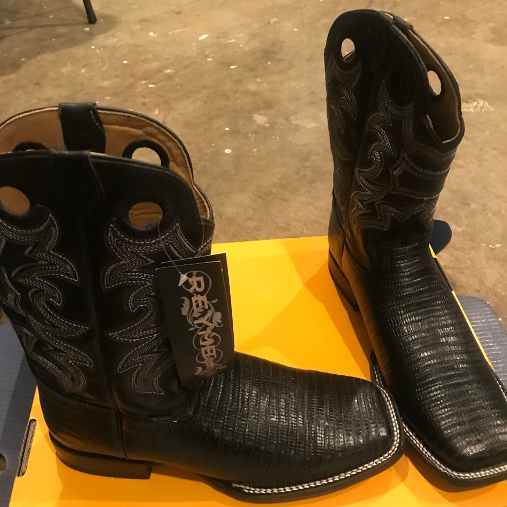 Black western boots